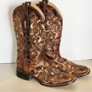 3326 - WOMEN'S TAN INLAY EMBROIDERY AND STUDS BROWN SQUARE TOE COWBOY BOOT